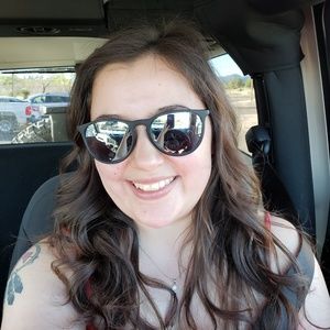 Meet your Posher, Nikita